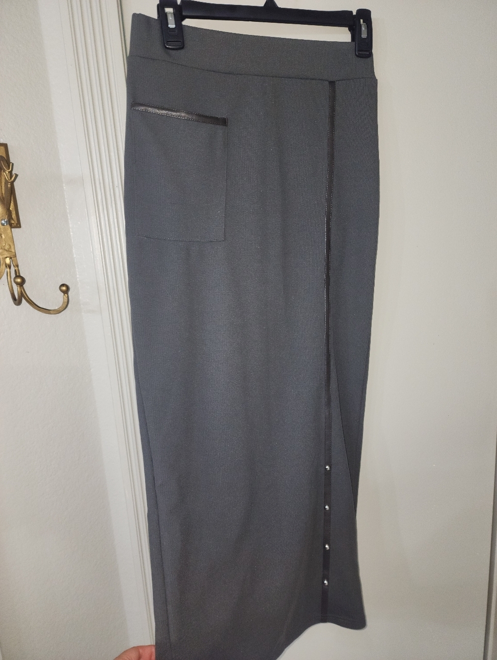 Elegant Midi Skirt